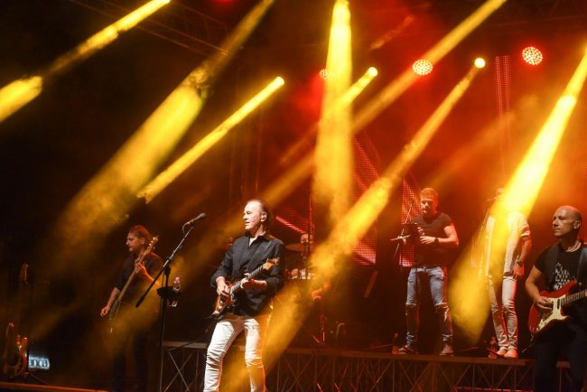concerto-dodi-battaglia-piazza-della-libertà-civitanova-alta-FDM-6-650x434