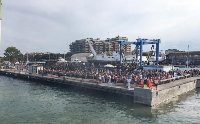 processione-in-mare-san-marone-civitanova-9-650x402