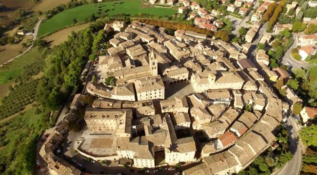 Panoramica-dallalto-con-drone
