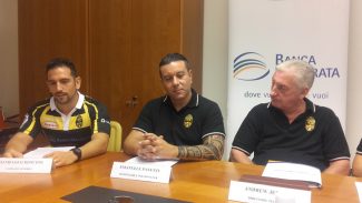 Presentazione-Banca-Macerata-rugby-1-325x183