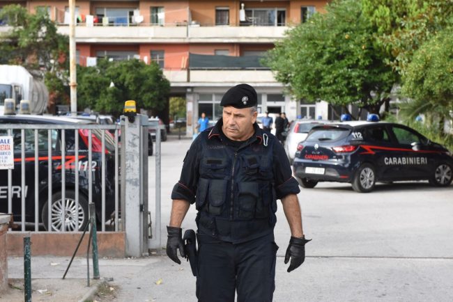 controlli-hotel-house-carabinieri-cc-hh-porto-recanati-FDM-10-650x434