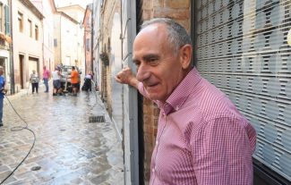 danni-grandinata-via-roma-carassai-civitanova-alta-FDM-4-325x207