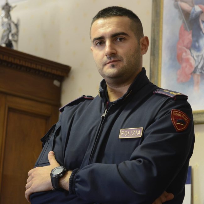 polizia-di-giuseppe1-650x650