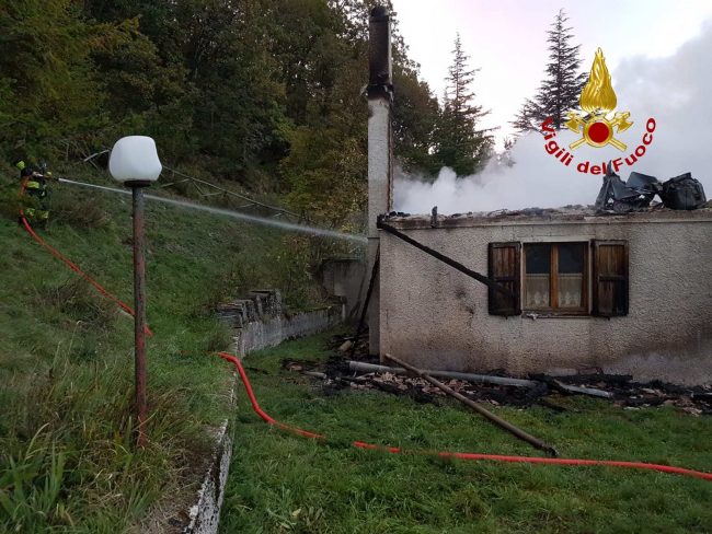 incendio-bolognola-4-650x488