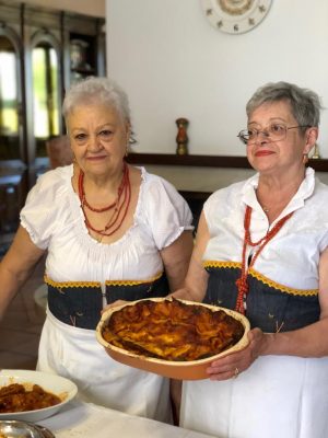 pasta-grannies-4-Bruna-Trisciani-e-Silvana-Latini--300x400