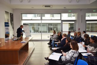 corso-Cosmetologia-2-325x217