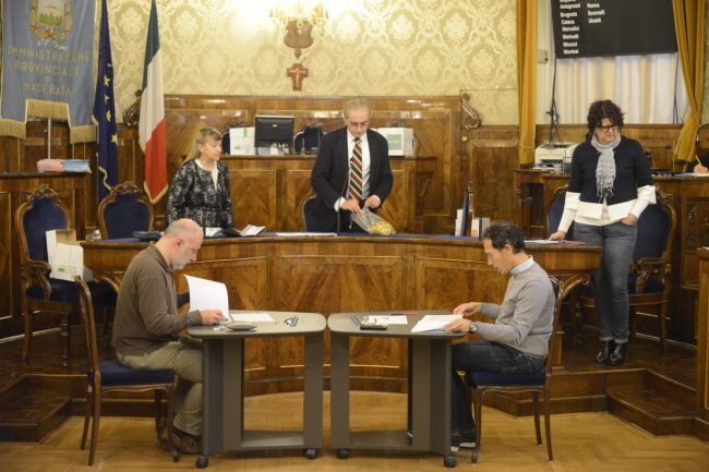 elezioni-provinciali-scrutinio-3-650x433