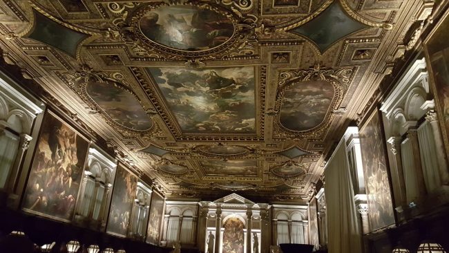 guzzini-Sala-Capitolare-Scuola-grande-di-San-Rocco-Venezia-tintoretto-dopo-intervento5-650x366