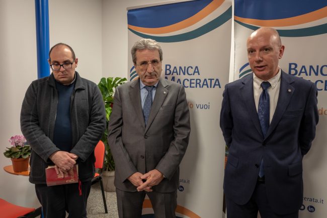 inaugurazione_banca_provincia_macerata-14-650x433
