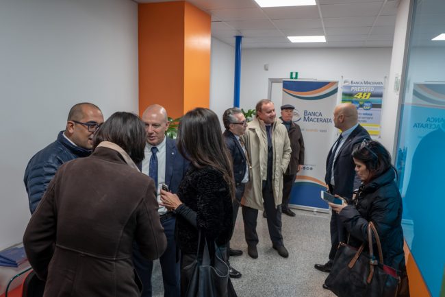 inaugurazione_banca_provincia_macerata-9-650x433