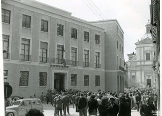 1954.04.25-Inaugurazione-sede_fondazione_carima-325x233