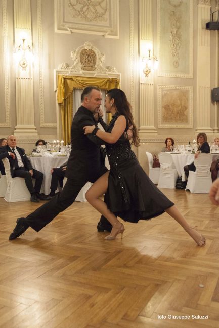 Alessandro-Esposto-e-Sara-Porfiri_insegnanti-Accademia-di-tango-di-Macerata
