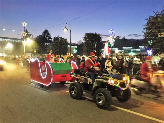 babbi-natale-in-moto-4-650x488
