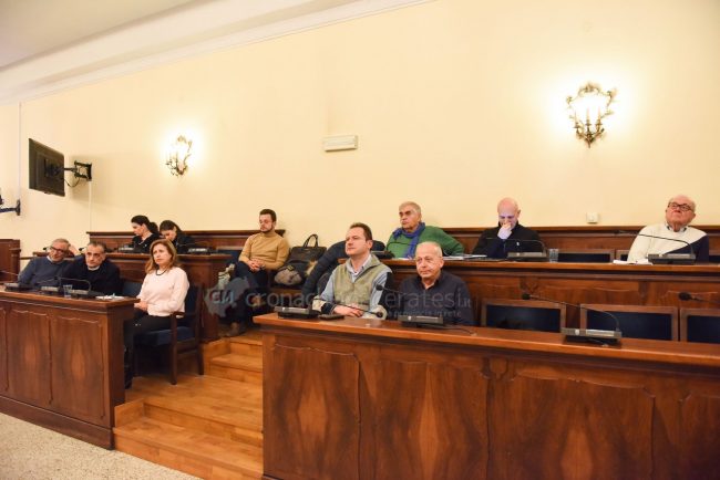 consiglio-comunale-dicembre-2918-maggioranza-centrodestra-civitanova-FDM-7-650x434