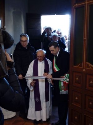 riapertura-chiesa-belforte-1-300x400