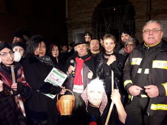 BEFANA-2019-VIGILI-DEL-FUOCO-PHOTO-2019-01-06-19-42-44-325x244
