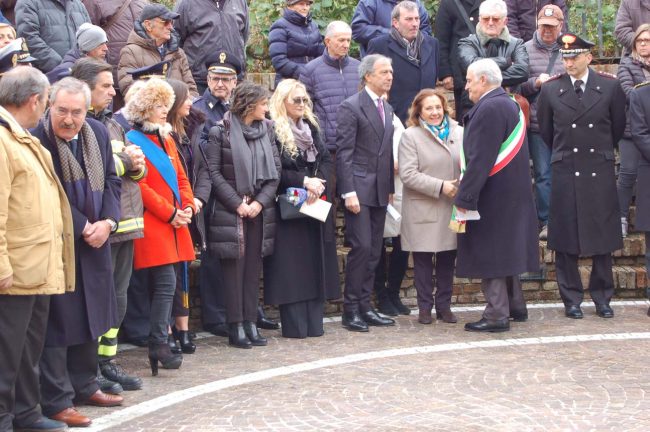 cerimonia-natale-mondo-porto-recanati-1-650x432