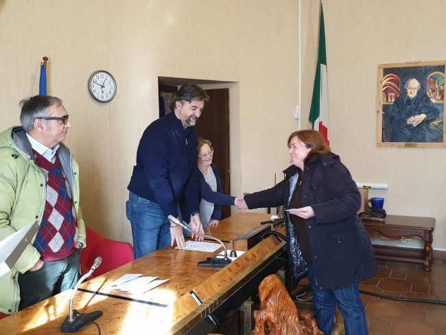consegna-chiavi-appartamenti-erap-sarnano-7-650x488