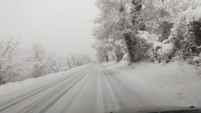 neve-11-gennaio-camerino-sfercia-1-650x366