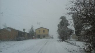 neve-29-gennaio-camerino-3-325x183