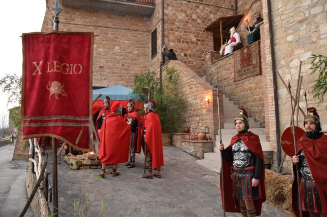 presepe-gualdo-4-650x432