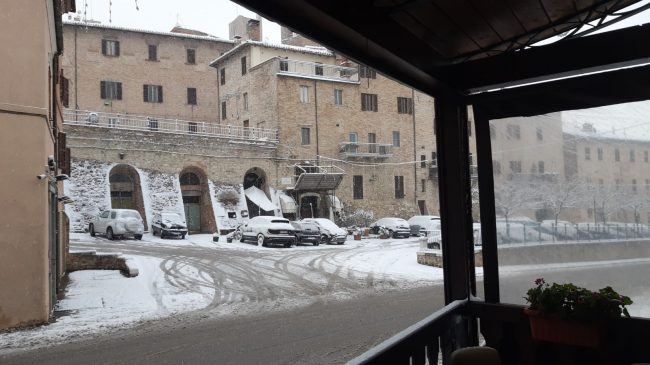 sarnano-neve-4-gennaio-650x365