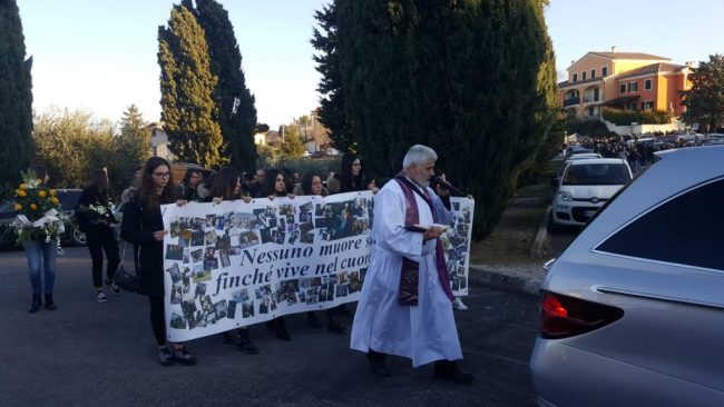 Funerale-Daniele-Beccacece1-650x366
