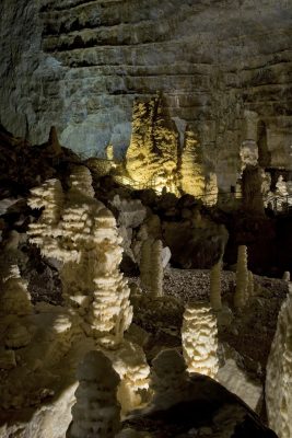 grotte_frasassi-3-267x400