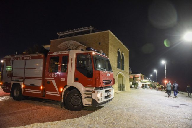 incendio-cucicna-kiri-kiro-porto-recanati-FDM-3-650x434