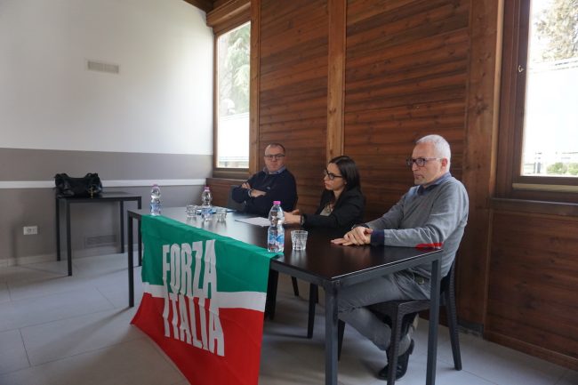 Il-coordinamento-provinciale-di-Forza-Italia-2-650x433