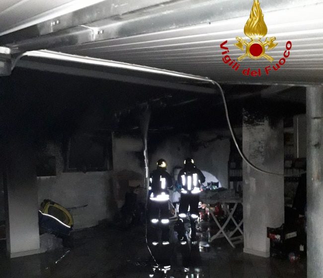 incendio-garage-2-650x559