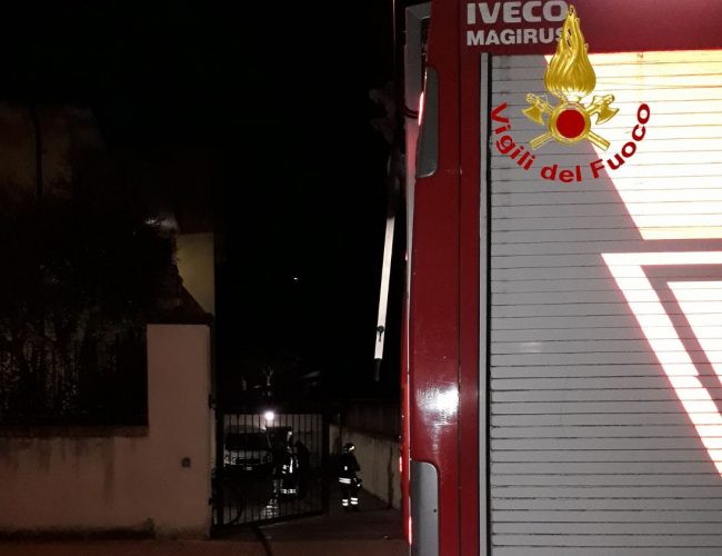 incendio-garage-3-650x500