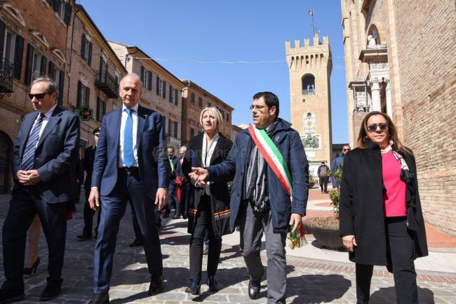 ministro-bussetti-recanati-FDM-6-650x433