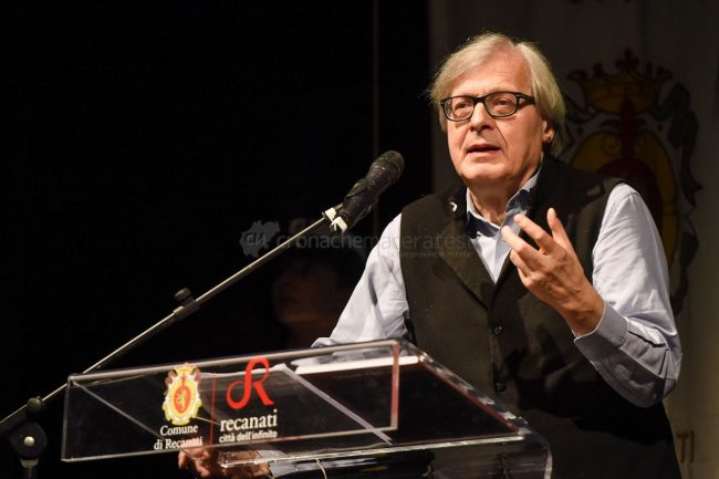 ministro-bussetti-sgarbi-recanati-FDM-15-650x433