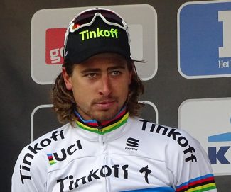 peter-sagan-con-la-maglia-iridata-e1551865721779-325x271