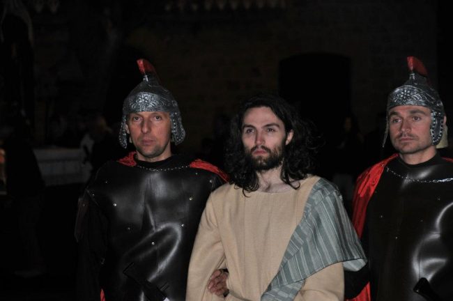 Gualdo_processione-04-650x432