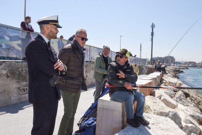 apertura-banchina-pesca-sportiva-piacentini-ciarapica-porto-civitanova-FDM-1-650x434