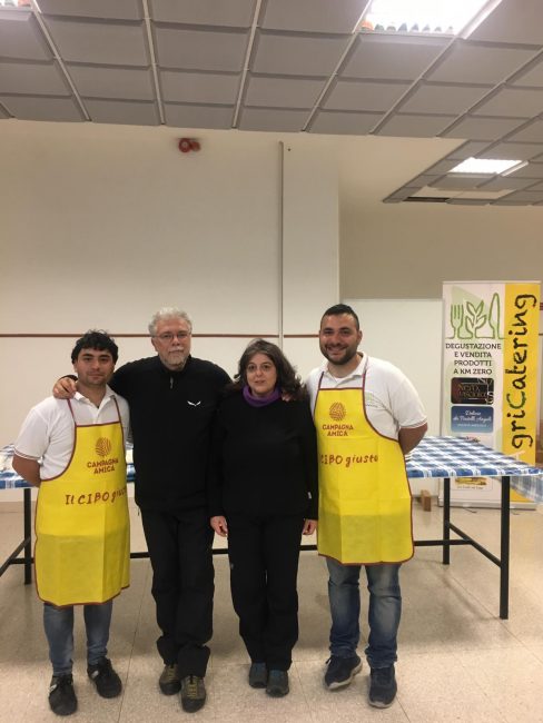 GLi-organizzatori-A.-Catorci-e-P.-Scocco-con-le-aziende-dellAgricatering