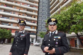 blitz-carabinieri-hotel-house-porto-recanati-FDM-14-325x217