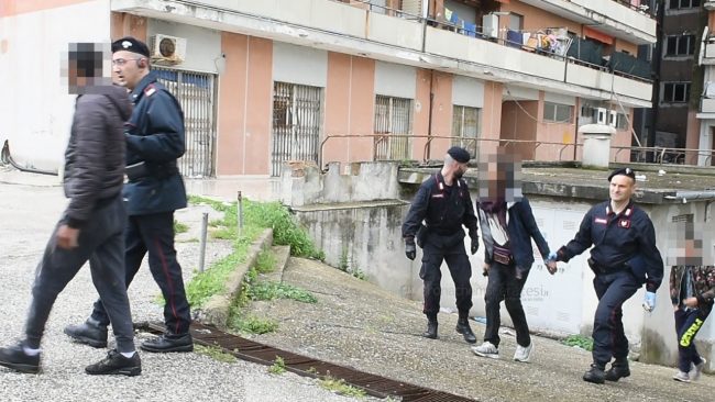 blitz-carabinieri-hotel-house-porto-recanati-FDM-22-650x366