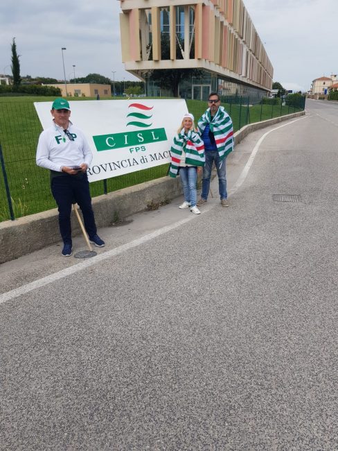 cisl_protesta_santo_stefano-1-488x650
