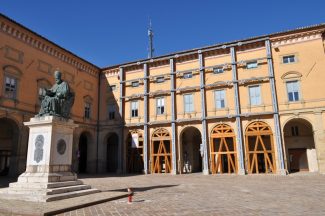 Piazza-Cavour-a-Camerino