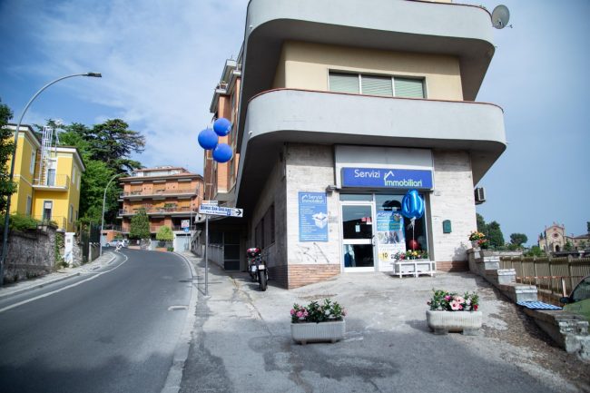inaugurazione-servizi-immobiliari-macerata-2019-foto-ap-1-650x433
