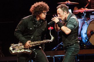 jake-clemons-bruce-springsteen-650-430-325x215
