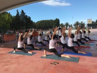 yoga-1-1-325x244
