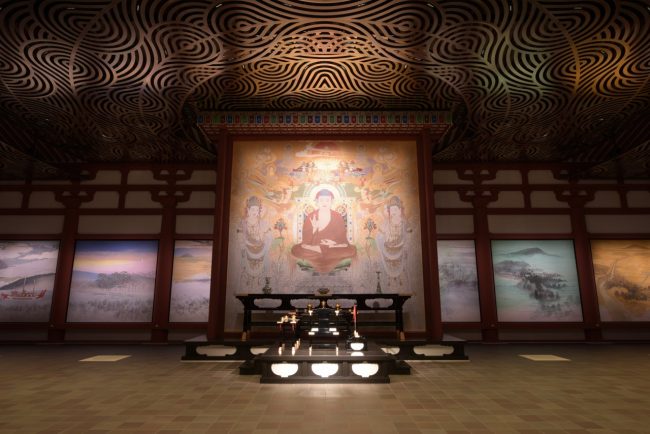 01_Jikido-Hall_tempio-Yakushiji_iGuzzini_ph_Toshio-Kaneko-650x434