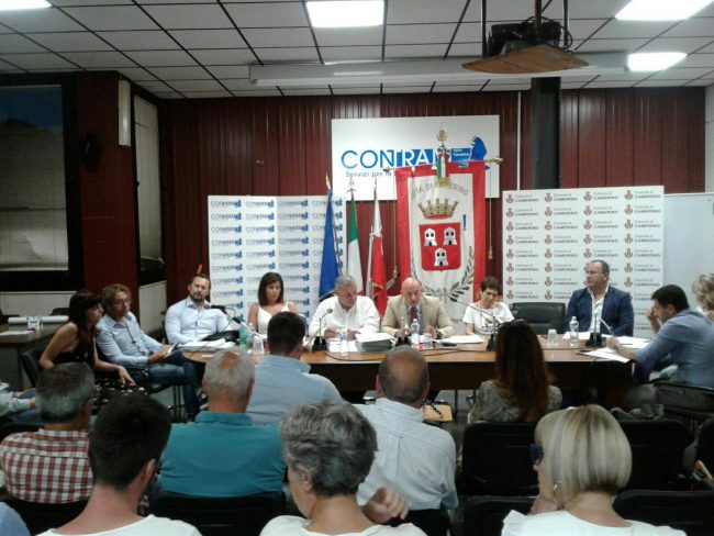 consiglio-comunale-Camerino-4-650x488