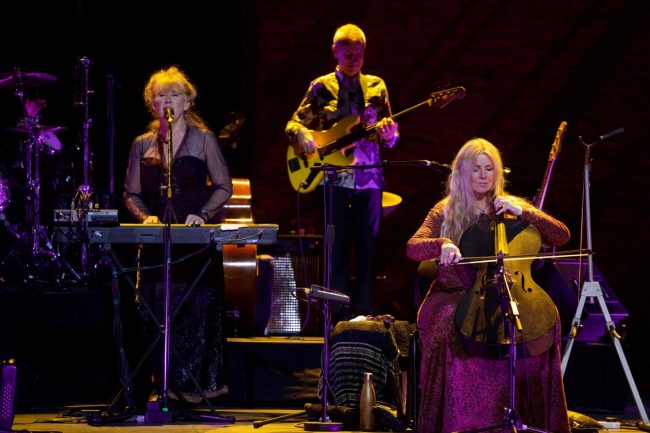 loreena-McKennitt-2-650x433