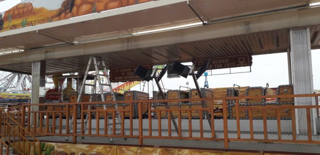 maltempo-luglio-luna-park-porto-recanati5-6-650x316