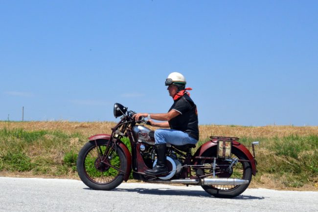 30°-Raduno-Moto-e-Auto-dEpoca-Colmurano_08-650x434